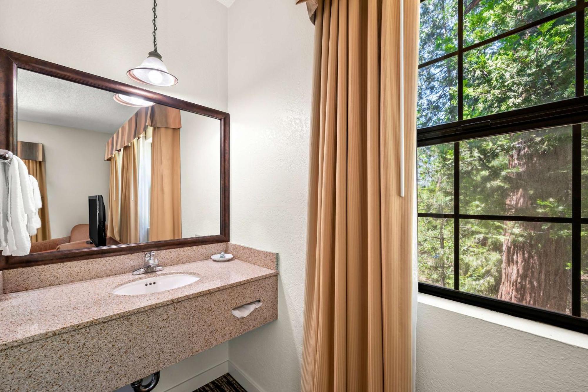Best Western Stagecoach Inn Pollock Pines Zewnętrze zdjęcie
